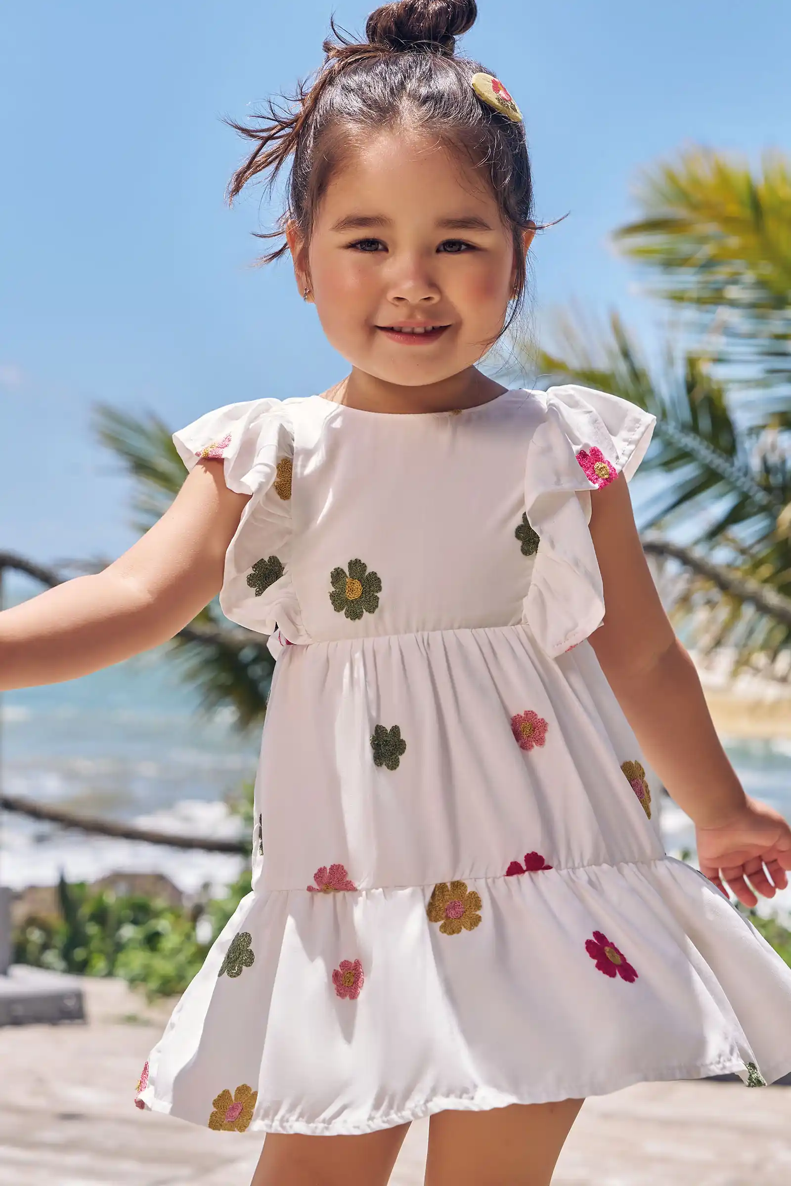VESTIDO BORDADO COM FLORES OFF WHITE Pequenalau
