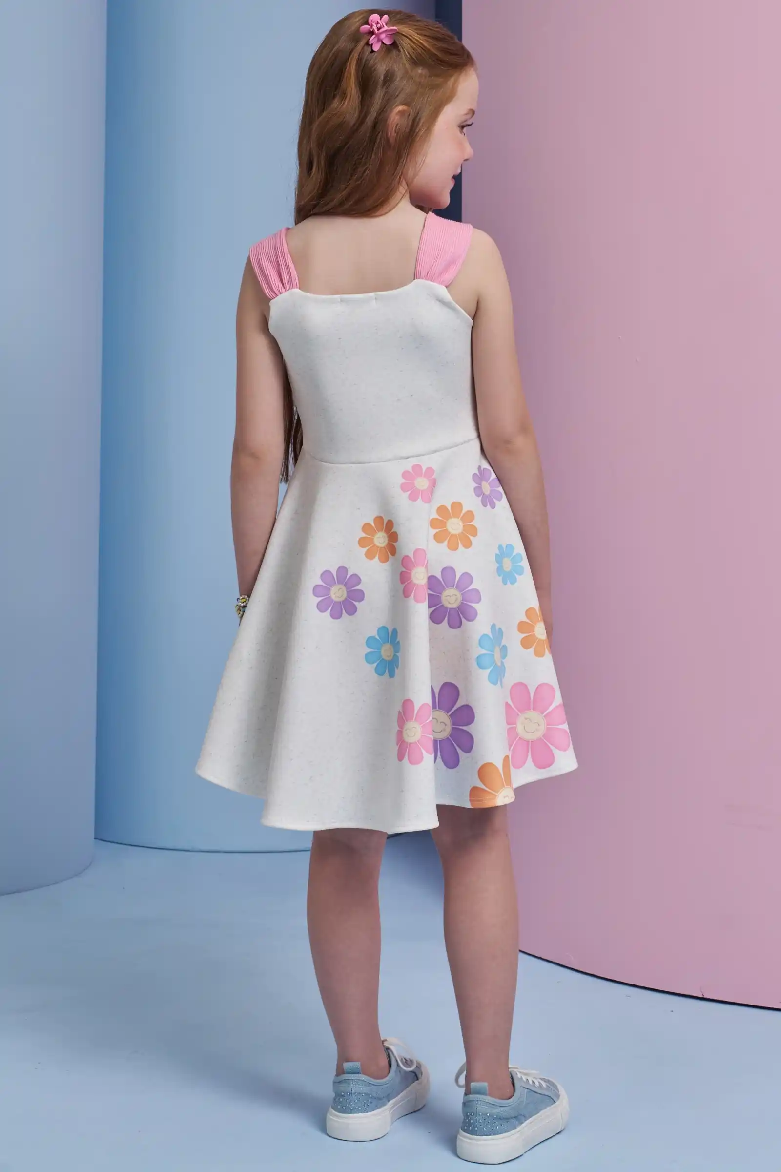 VESTIDO COM FLORES Pequenalau