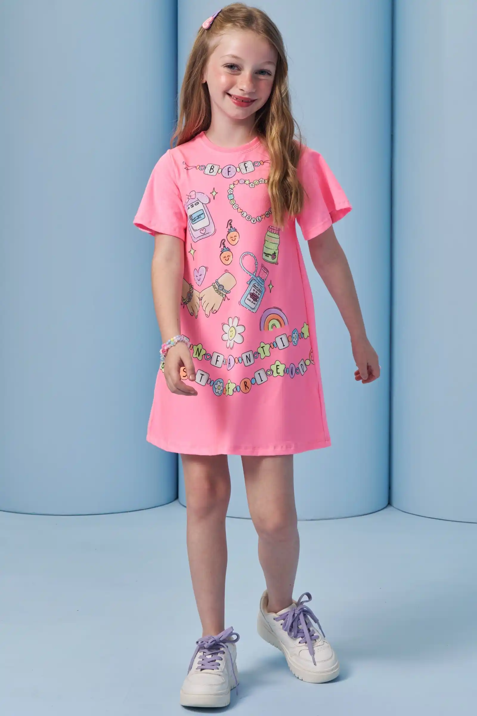 VESTIDO ROSA NEON COM PULSEIRAS Pequenalau